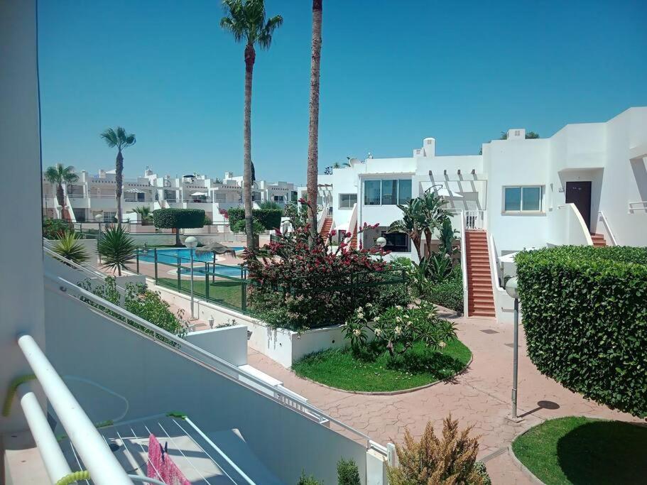 Precioso Con Piscina Y Garage