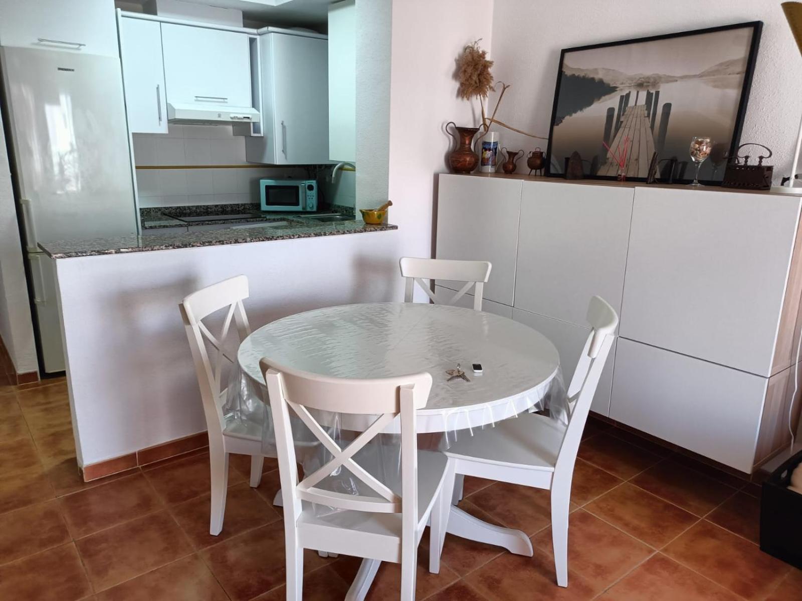 Precioso Con Piscina Y Garage Apartamento