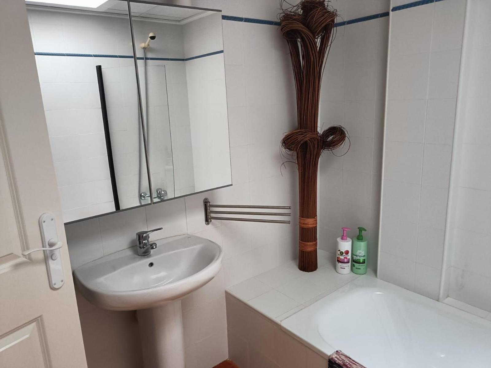 Apartamento Precioso Con Piscina Y Garage